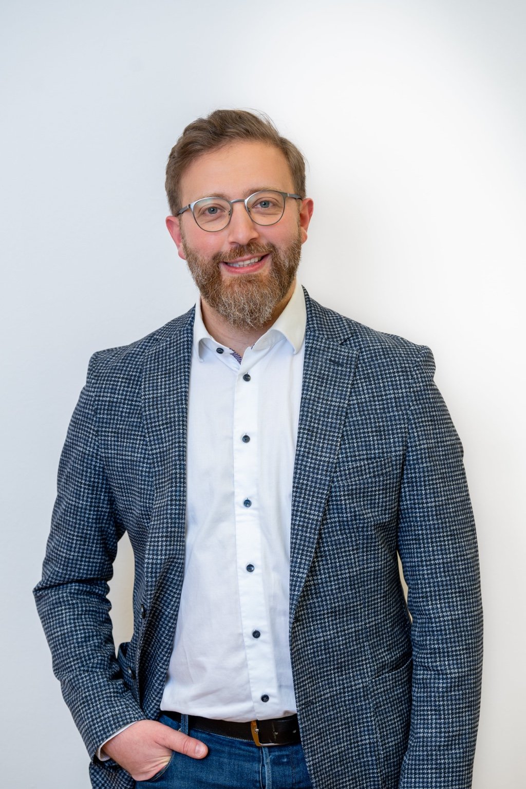 Dr. Kamil Öktem im wissenschaftlichen Gespräch